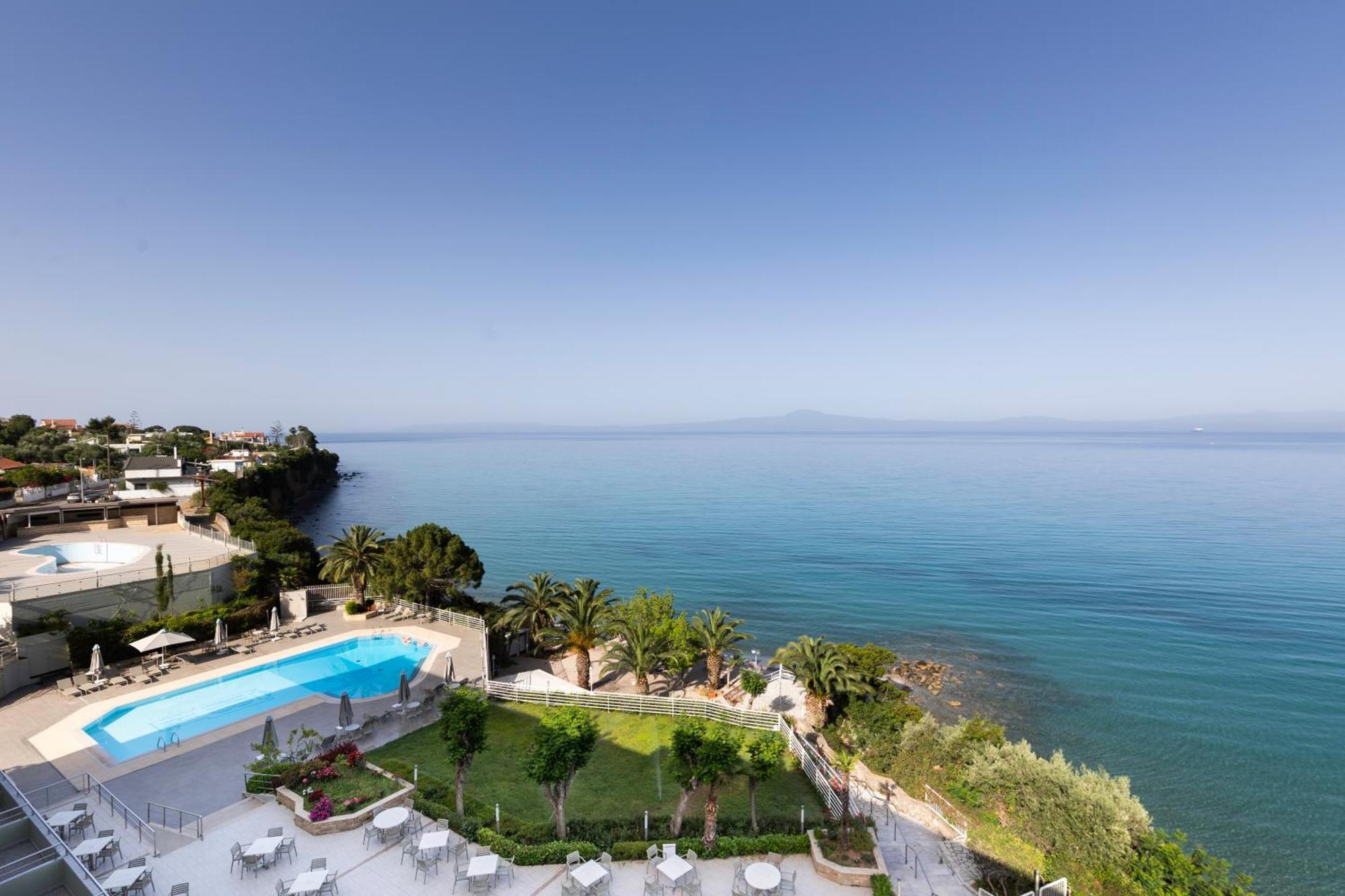 Messinian Bay 4*