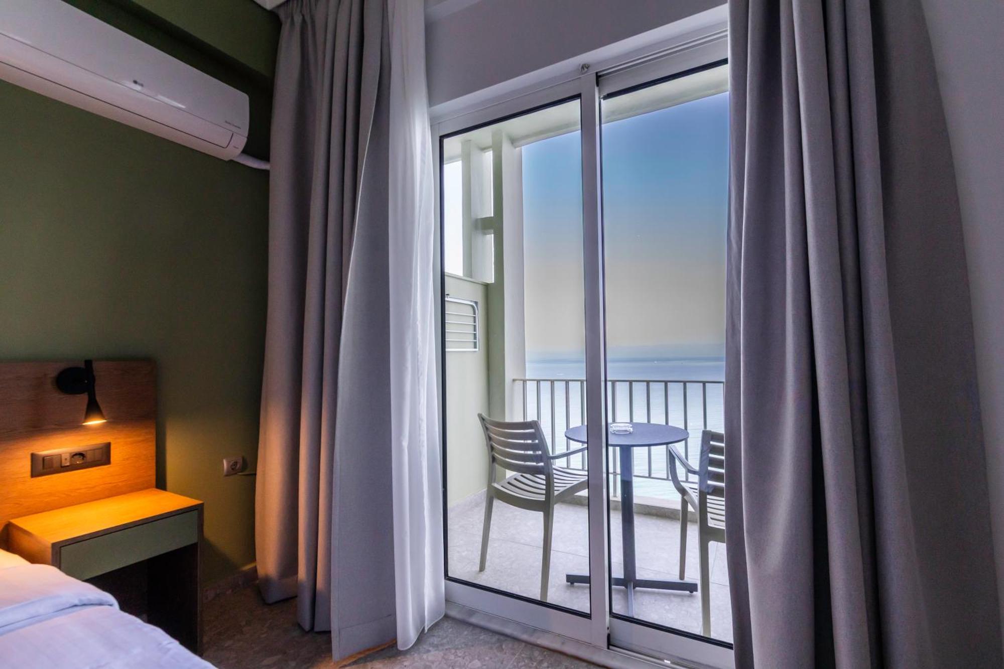 Messinian Bay 4* קלמאטה