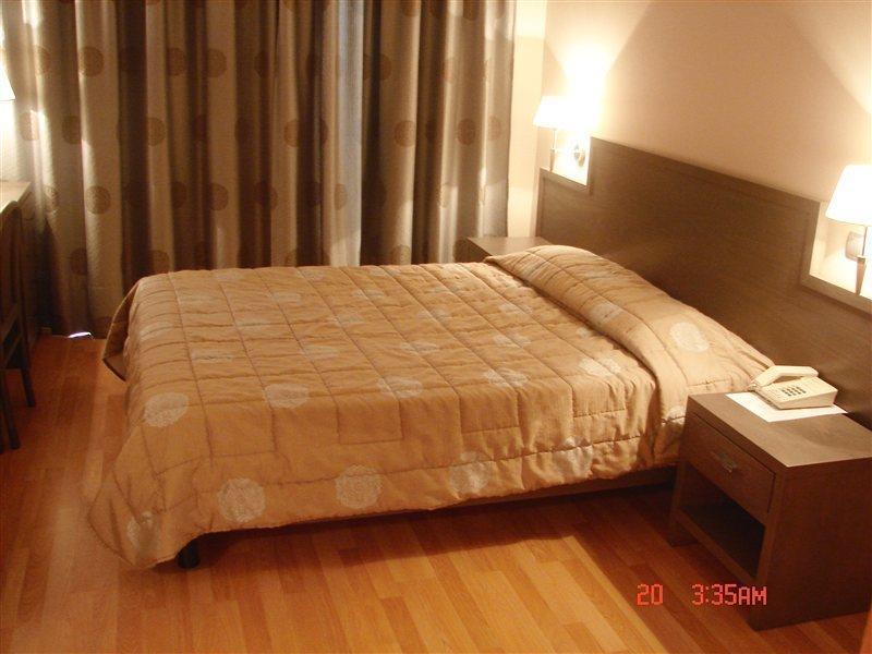 Messinian Bay 4* קלמאטה
